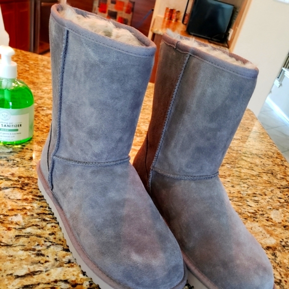 KOOLABURRA BY UGG (NWOT)